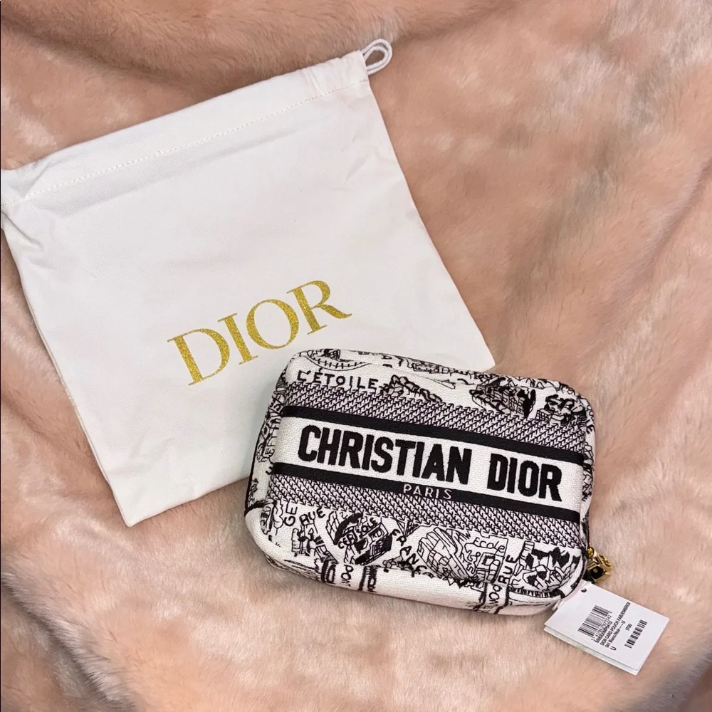 Black and White cosmetic Pouch - Picture 1 of 13